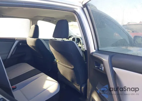 2016 Toyota Rav4 Xle z USA, uszkodzony, nr VIN 2T3WFREV3GW288121